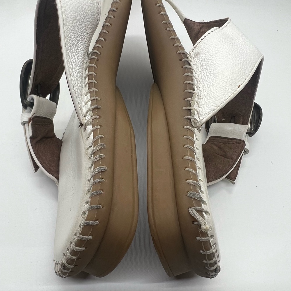 Soul of Africa White Leather Thong Sandals Size 7 Buckle Strap Handstitched - Picture 7 of 9
